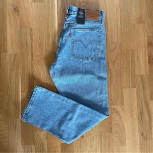 NWT Levi’s Wedgie Straight